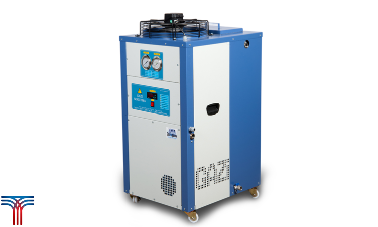 مقایسه داکت اسپلیت با مینی چیلر